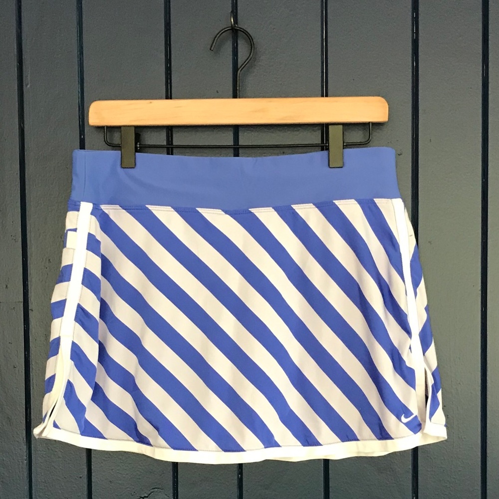 Nike Fit Dry tennis skirt with shorts